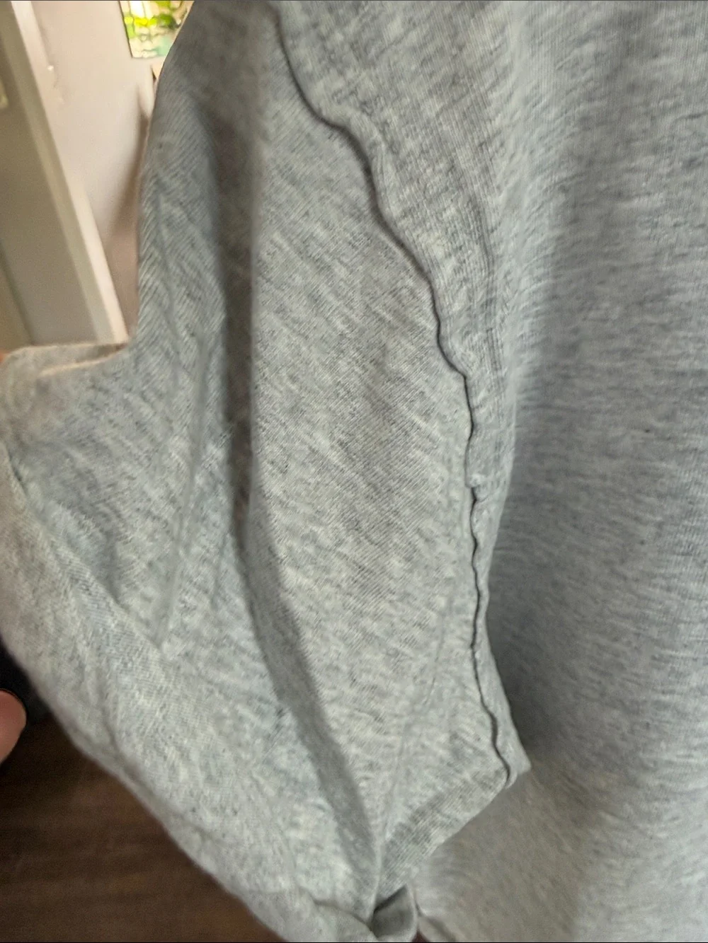 Forever 21 NWOT Light Gray Cropped Boxy Tee Rolled Sleeves Raw Hem Medium